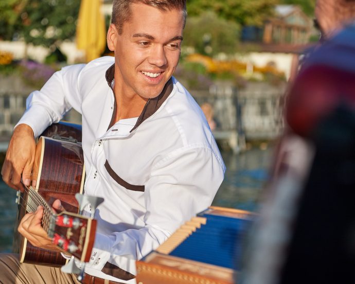 Mike Oesch unter der Fotoregie von Christoph Stähli